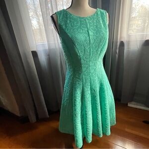 Elegant Green Sleeveless Dress